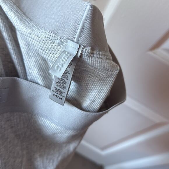 Skims Cotton Rib Boxer Shorts in Light Heather Grey size small - Picture 6 of 6